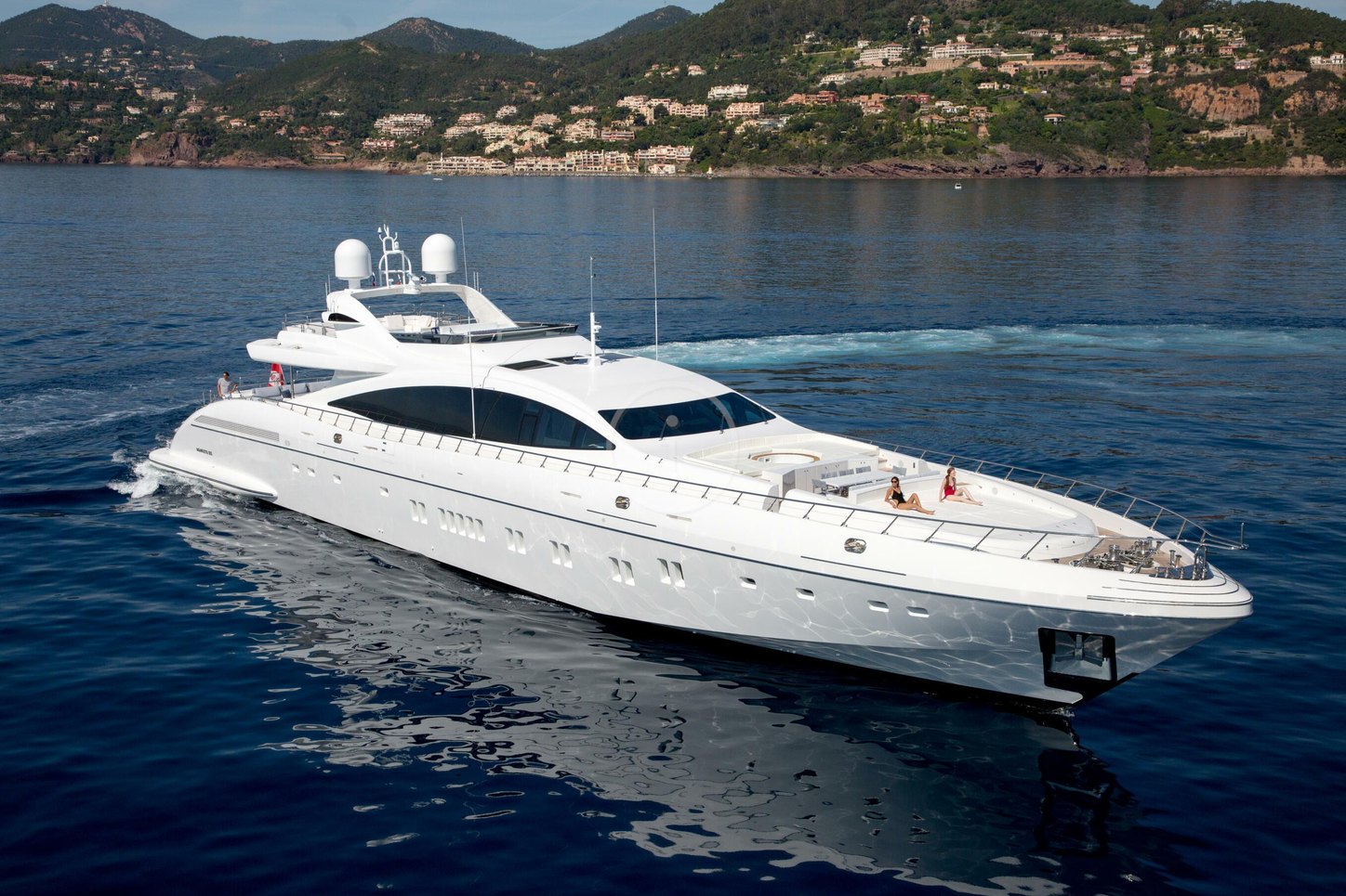 luxury open yachts